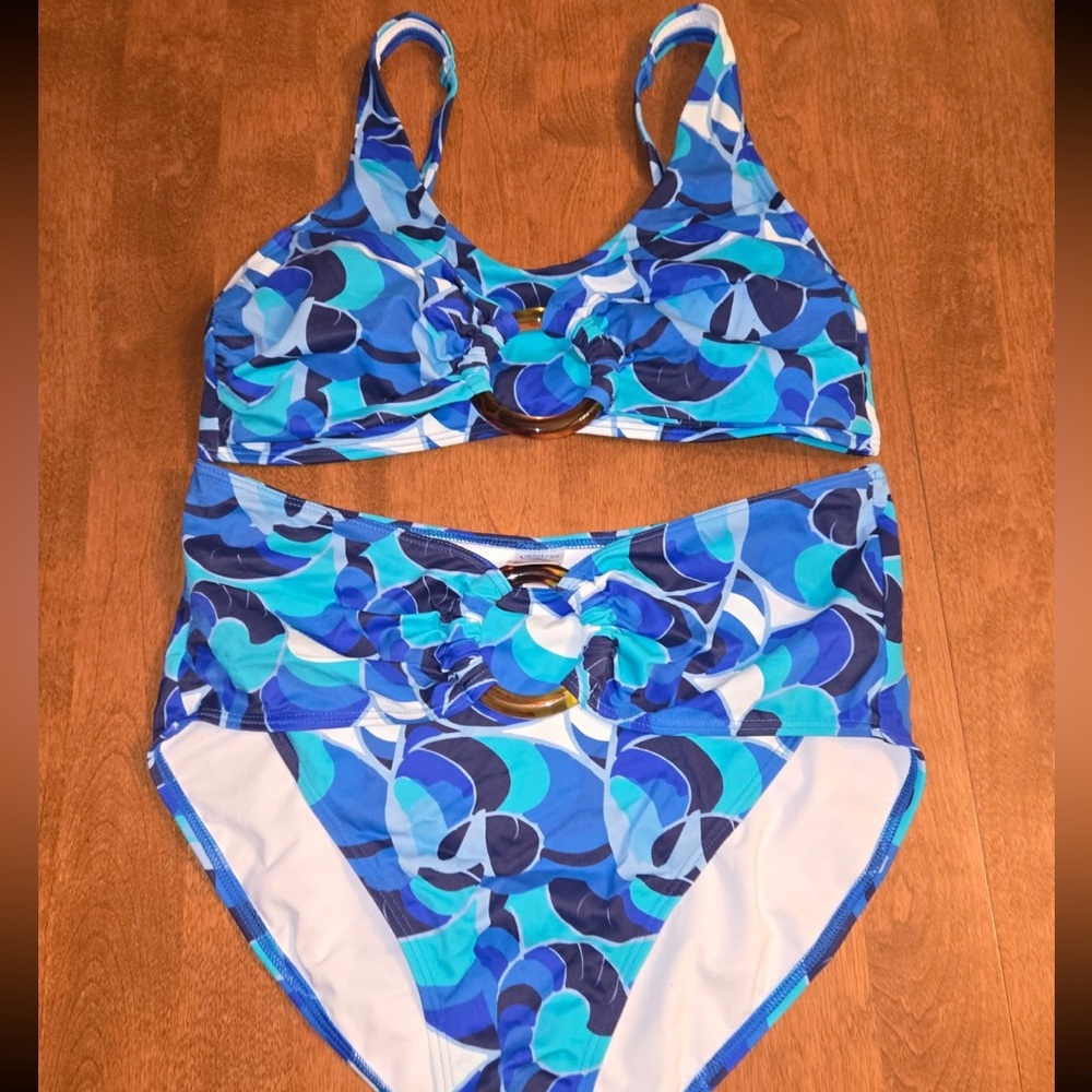 Bathing suit